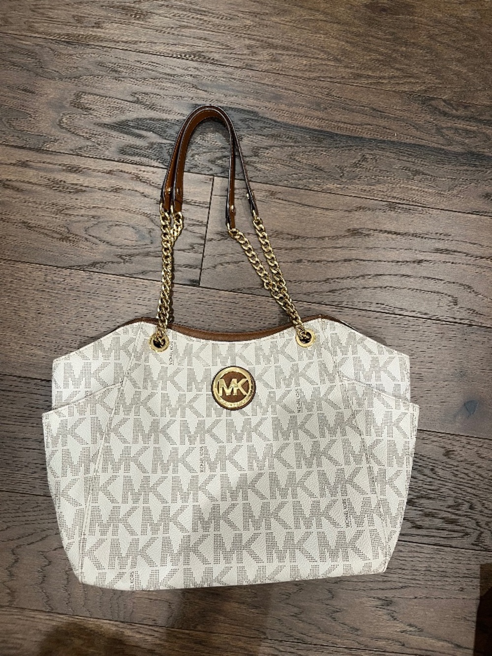 Michael Kors purse